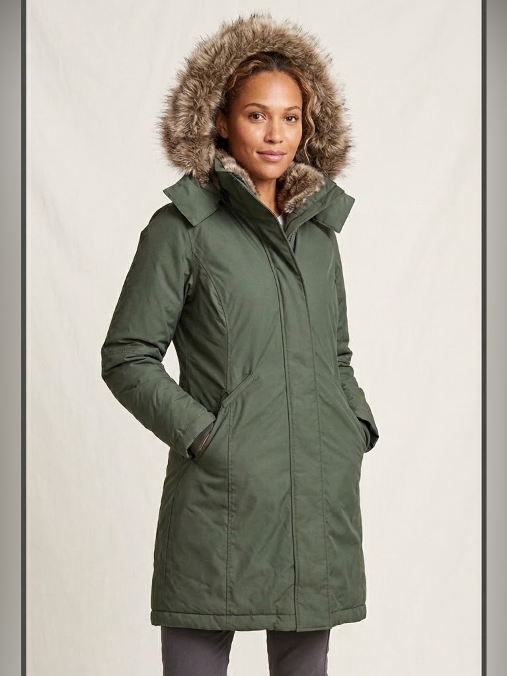 NWT Aritzia Babaton Oskar Down Coat Parka Green Faux Fur Size M Heavyweight